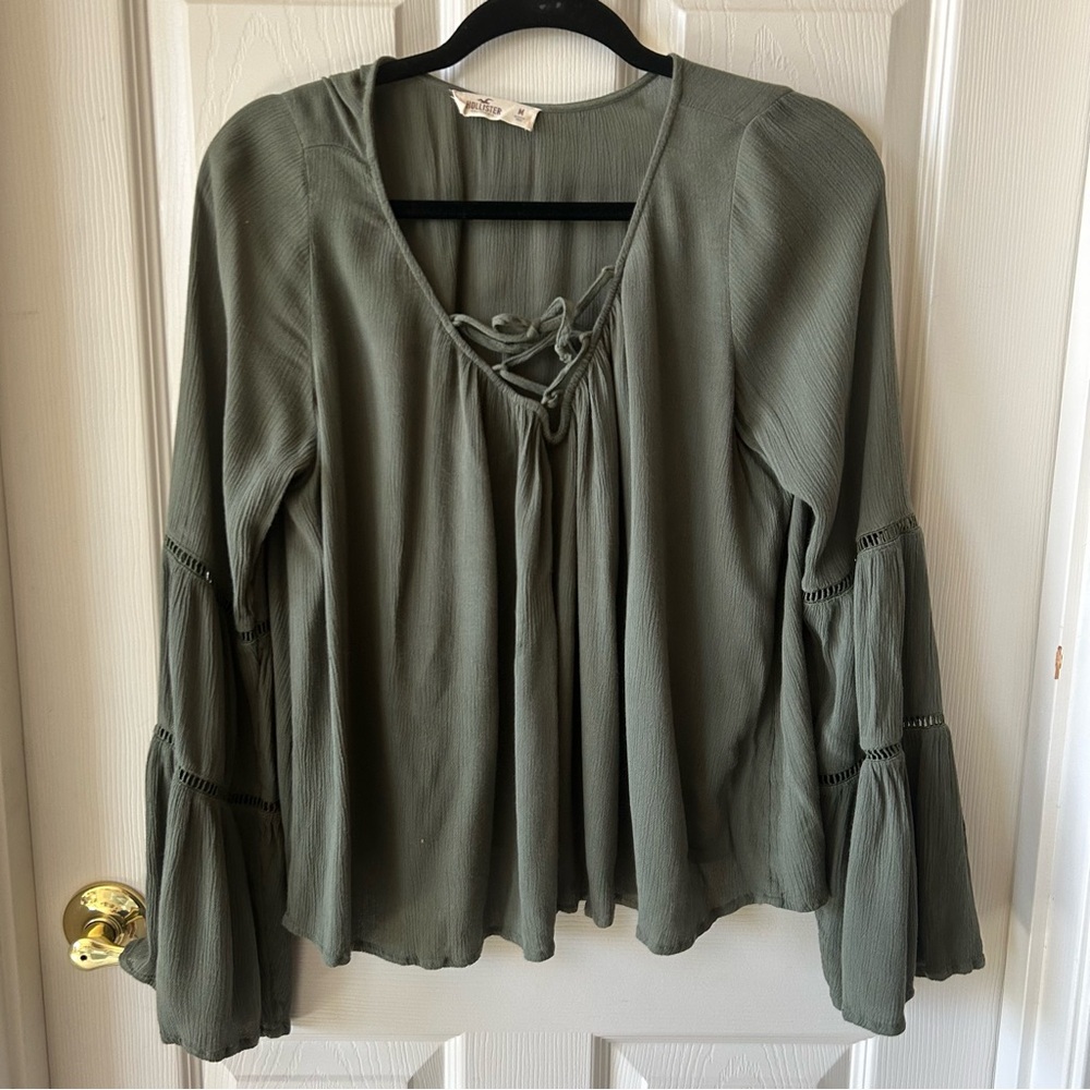 Hollister Olive Green Bell Sleeve Peasant Boho Top, Medium Bohemian Boho Fall